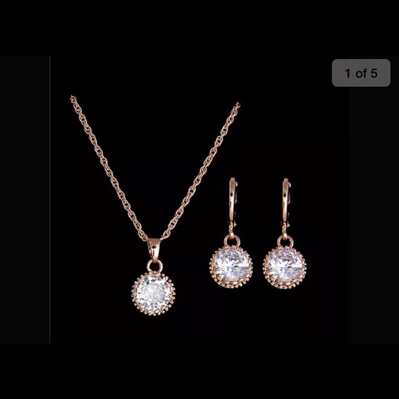 Unbranded Jewelry - 💕 HOST PICK💕 NWT Rose Gold Coloured Jewelry Set